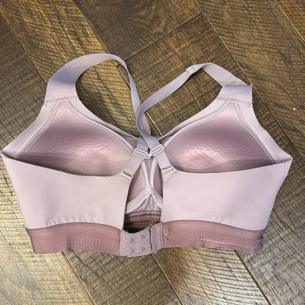 Lululemon Fine Form Bra in Rose Blush - Picture 7 of 9